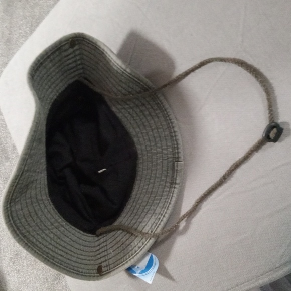 Men's fisherman style bucket hat with strap. NWT!olive green - Picture 3 of 3